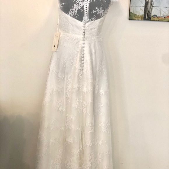 Wedding Dress - Picture 9 of 10